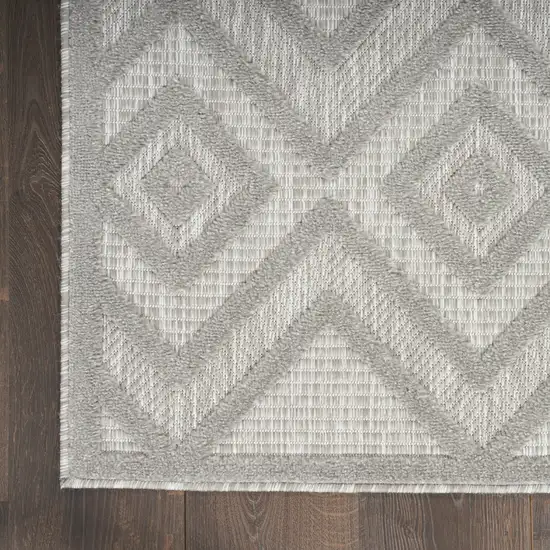 Gray Geometric Flatweave Area Rug Photo 9