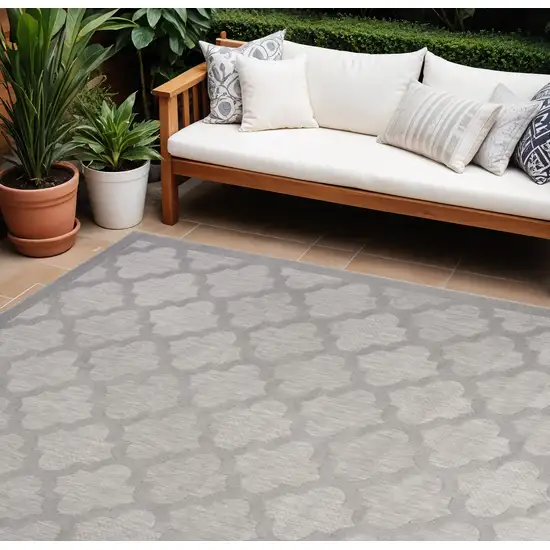 Gray Geometric Flatweave Area Rug Photo 1