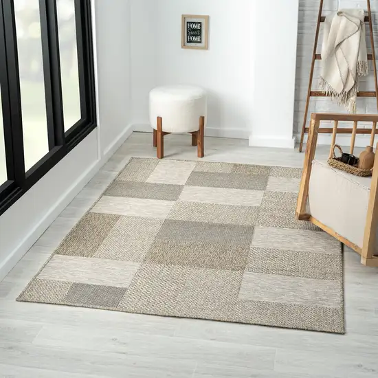 Gray Geometric Handmade Indoor Outdoor Area Rug Photo 8