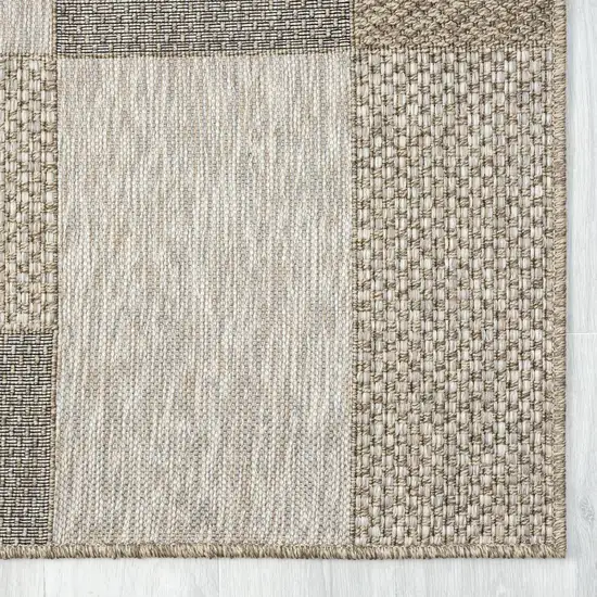 Gray Geometric Handmade Indoor Outdoor Area Rug Photo 4