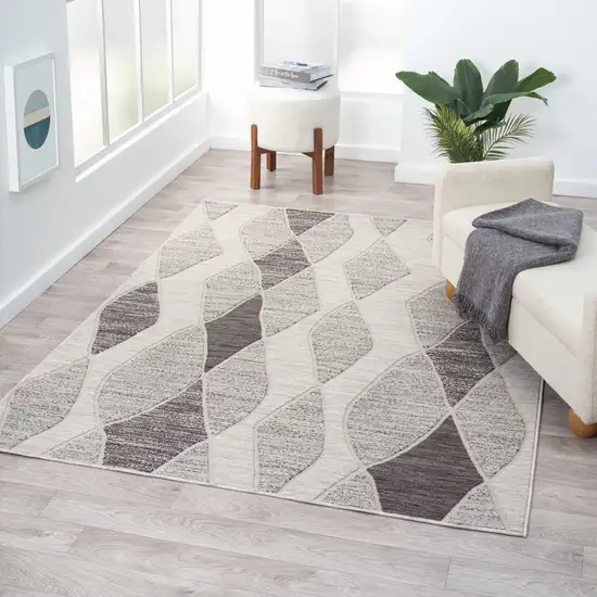 Gray Geometric Indoor Outdoor Area Rug Photo 9