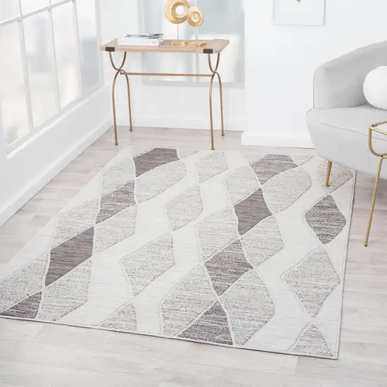 Gray Geometric Indoor Outdoor Area Rug Photo 8