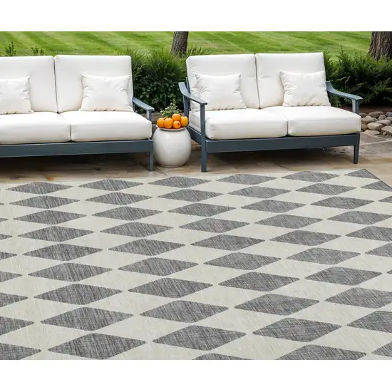 Gray Geometric Washable Indoor Outdoor Area Rug Photo 1