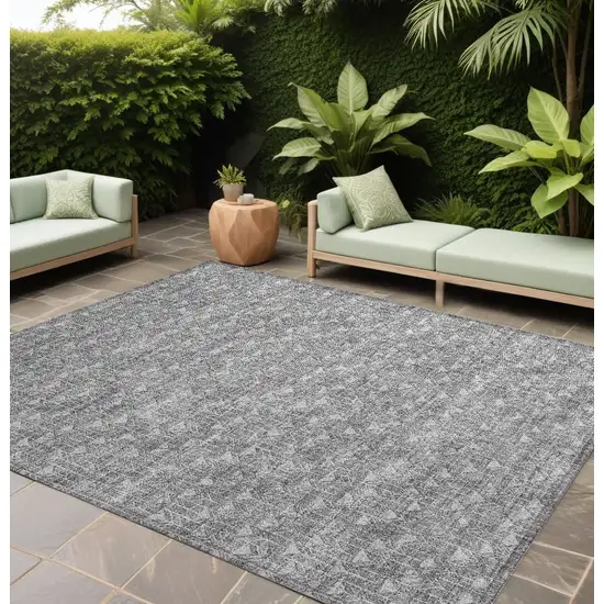 Gray Geometric Washable Non Skid Indoor Outdoor Area Rug Photo 1