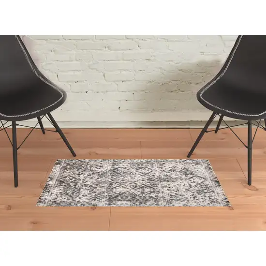 Gray Ivory And Silver Abstract Stain Resistant Area Rug Photo 5