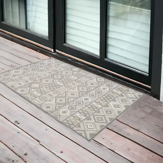 Gray And Ivory Southwestern Stain Resistant Indoor Outdoor Area Rug Photo 1