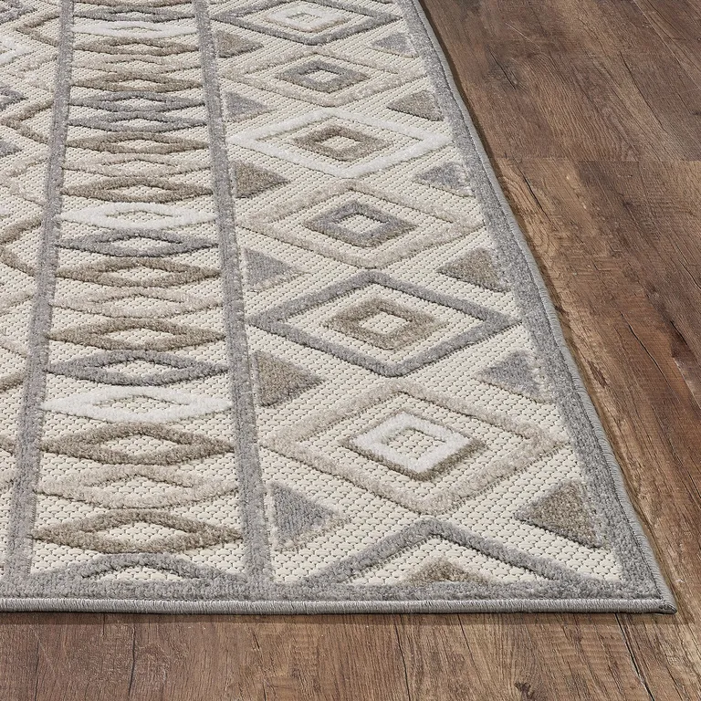 Gray Ivory Aztec Pattern Indoor Outdoor Area Rug Photo 5