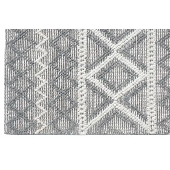 Gray Ivory Diamonds Boho Chic Area Rug Photo 2