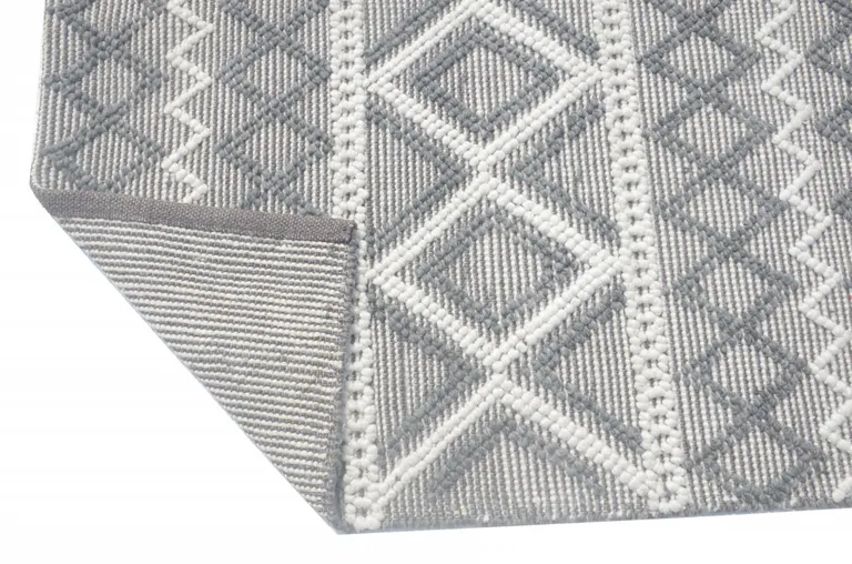 Gray Ivory Diamonds Boho Chic Area Rug Photo 3