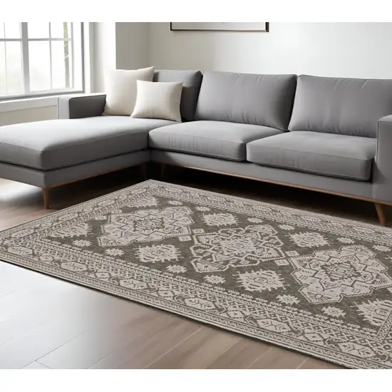 Gray Medallion Area Rug Photo 1