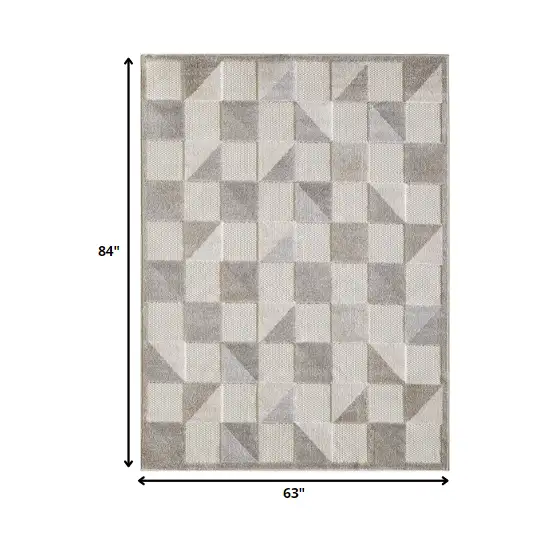 Gray Triangle Indoor Outdoor Area Rug Photo 3