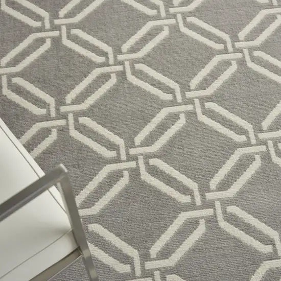 Gray and Beige Trellis Area Rug Photo 6