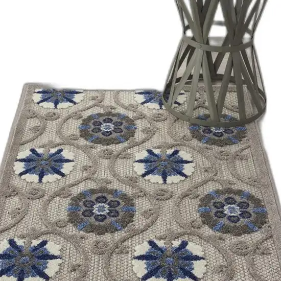 Gray and Blue Indoor Outdoor Area Rug Photo 9