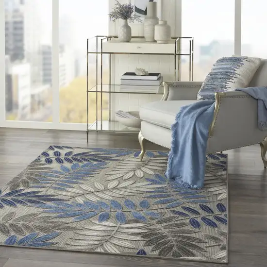 Grey/Blue Floral Indoor Outdoor Area Rug Photo 5