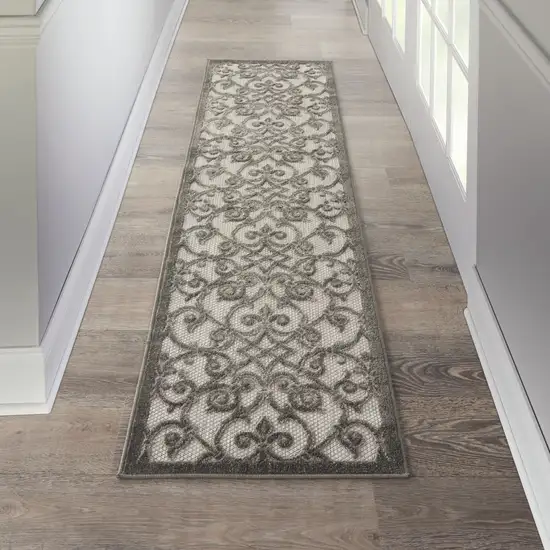 Gray Floral Indoor Outdoor Area Rug Photo 3