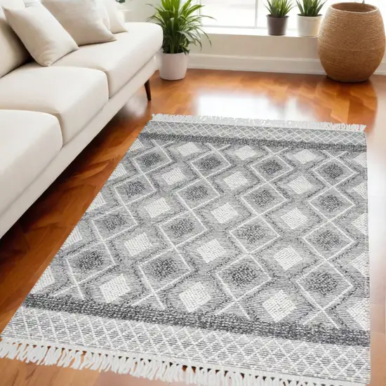 Gray and Ivory Geometric Flatweave Handmade Area Rug With Fringe Photo 1