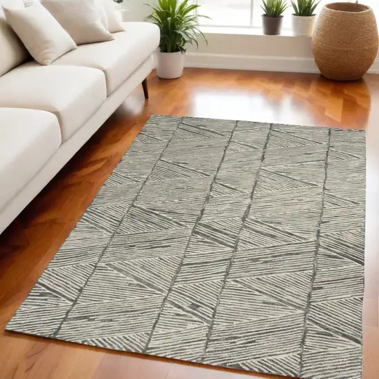 Gray and White Wool Abstract Area Rug Photo 1