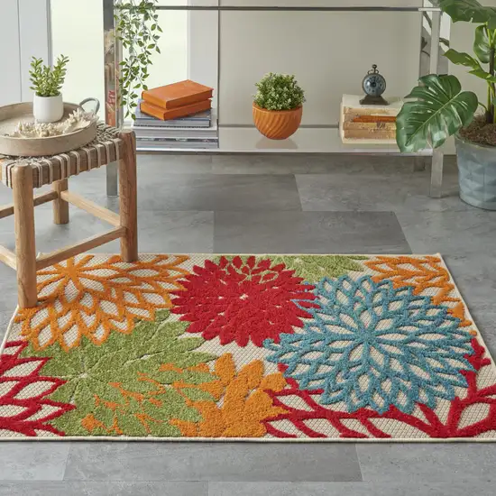 Green And Ivory Floral Indoor Outdoor Area Rug Photo 9