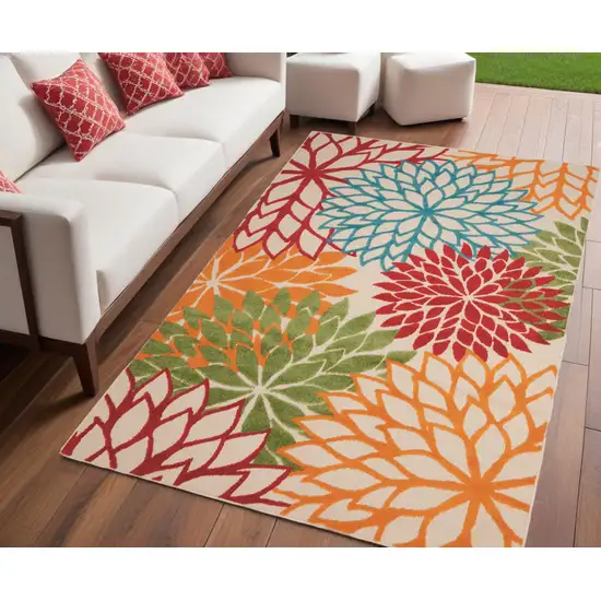 Green And Ivory Floral Indoor Outdoor Area Rug Photo 1