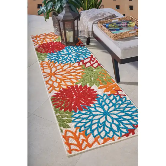 Green And Ivory Floral Indoor Outdoor Area Rug Photo 7