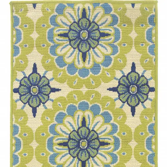 Green and Ivory Floral Stain Resistant Indoor Outdoor Area Rug Photo 9