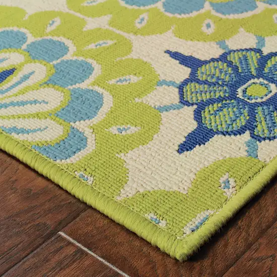 Green Floral Stain Resistant Indoor Outdoor Area Rug Photo 8