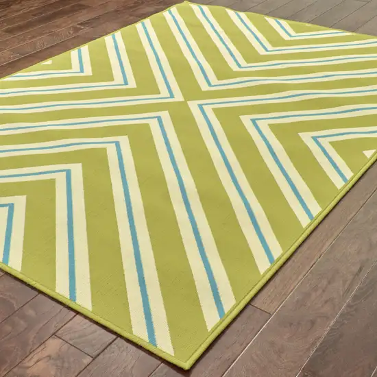 Green Geometric Stain Resistant Indoor Outdoor Area Rug Photo 4