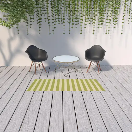 Green Geometric Stain Resistant Indoor Outdoor Area Rug Photo 2