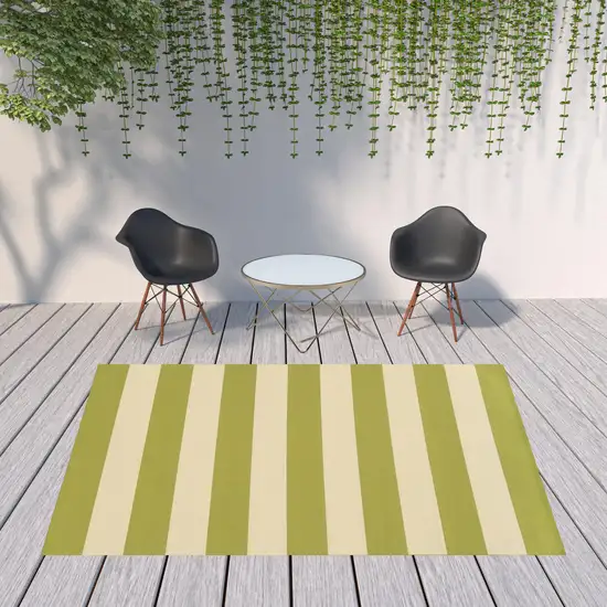 Green Geometric Stain Resistant Indoor Outdoor Area Rug Photo 2