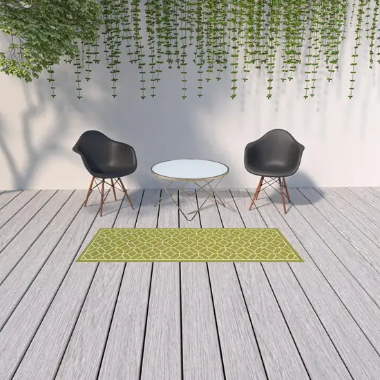 Green Geometric Stain Resistant Indoor Outdoor Area Rug Photo 2