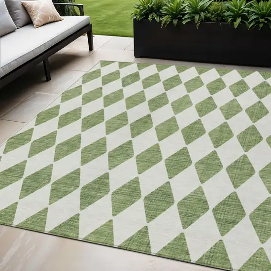 Green Geometric Washable Indoor Outdoor Area Rug Photo 1