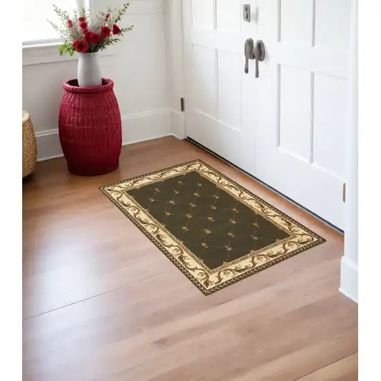 Green and Ivory Trellis Area Rug Photo 1