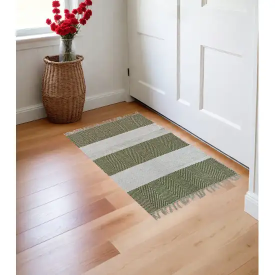 Green and White Hand Woven Area Rug Photo 1