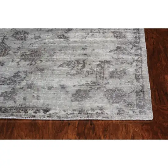 Grey Area Rug Photo 4