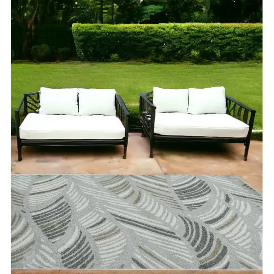 7' X 11' Grey Feather Pattern Indoor Outdoor Area Rug Photo 1