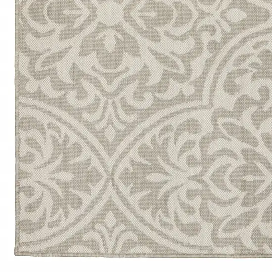 Grey Floral Stain Resistant Indoor Outdoor Area Rug Photo 2