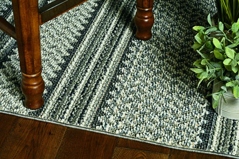 Grey Geometric Area Rug Photo 3