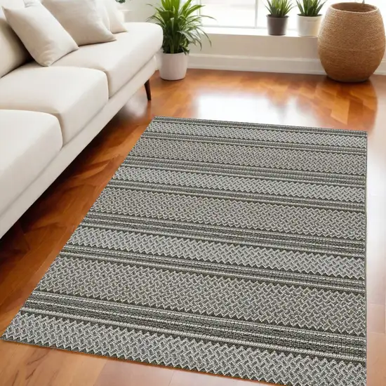 Grey Geometric Area Rug Photo 2