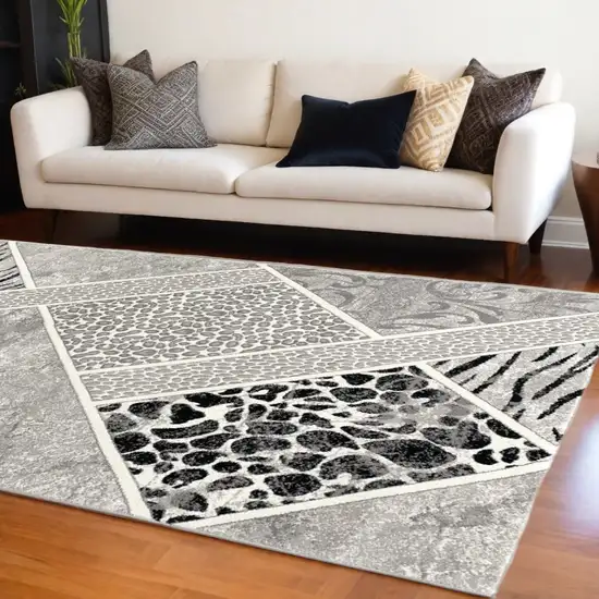 Grey Geometric Power Loom Stain Resistant Area Rug Photo 1