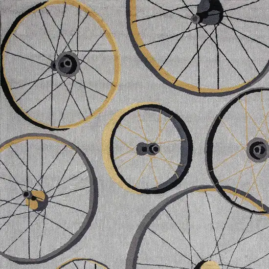 Grey Hand Hooked Wheels Indoor Accent Rug Photo 3