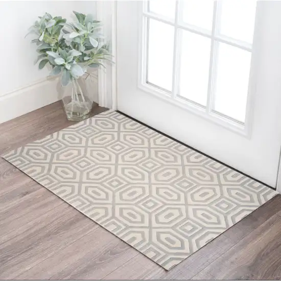 3'X5' Grey Hand Tufted Geometric Indoor Area Rug Photo 1