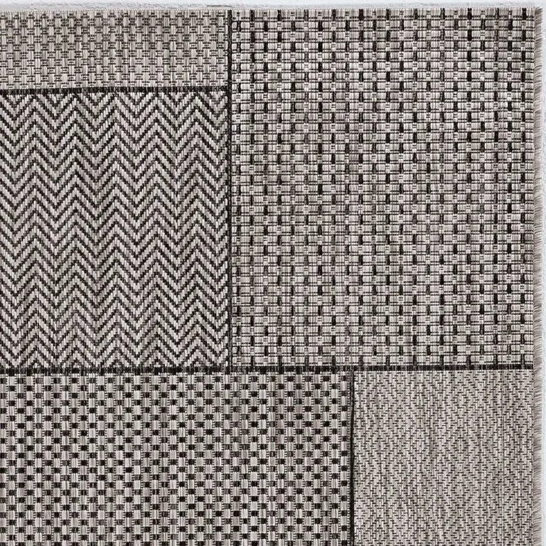 Grey Machine Woven UV Treated Geometric Blocks Indoor Outdoor Accent Rug Photo 1