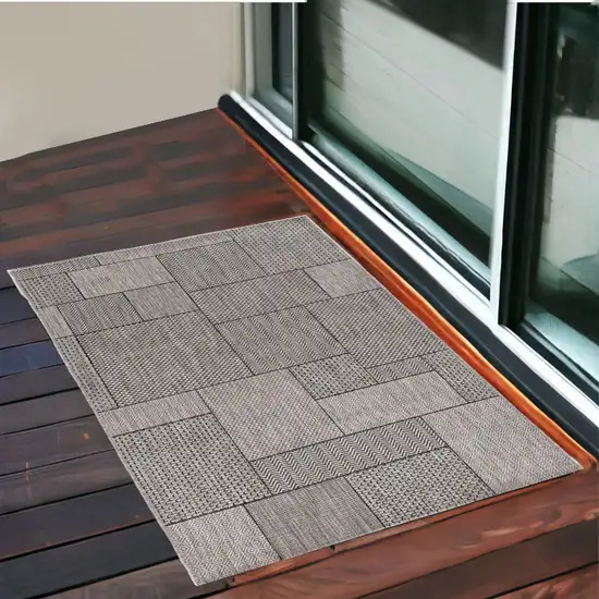 3'X4' Grey Machine Woven Uv Treated Geometric Blocks Indoor Outdoor Accent Rug Photo 1