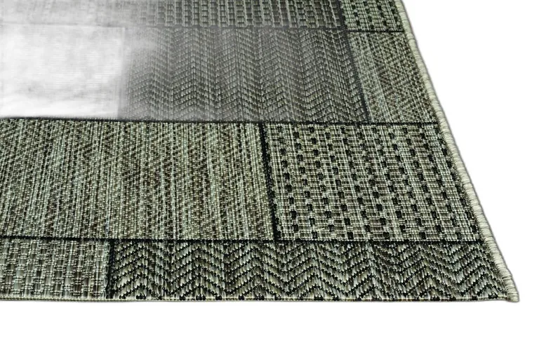 Grey Machine Woven UV Treated Geometric Blocks Indoor Outdoor Accent Rug Photo 2