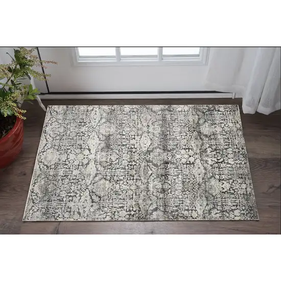 Gray Area Rug Photo 2