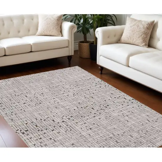 94 X 130 Grey Polyester Rug Photo 1