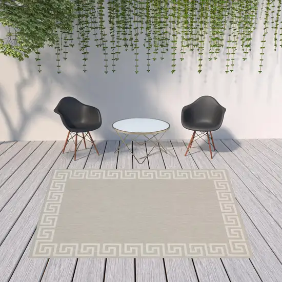 Grey Stain Resistant Indoor Outdoor Area Rug Photo 2