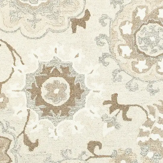 Ivory And Gray Wool Floral Hand Tufted Area Rug Photo 4