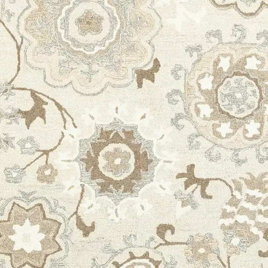 Ivory And Gray Wool Floral Hand Tufted Area Rug Photo 7