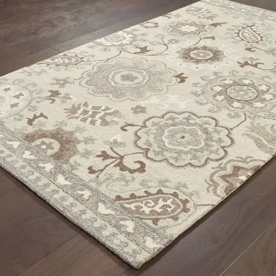 Ivory And Gray Wool Floral Hand Tufted Area Rug Photo 6